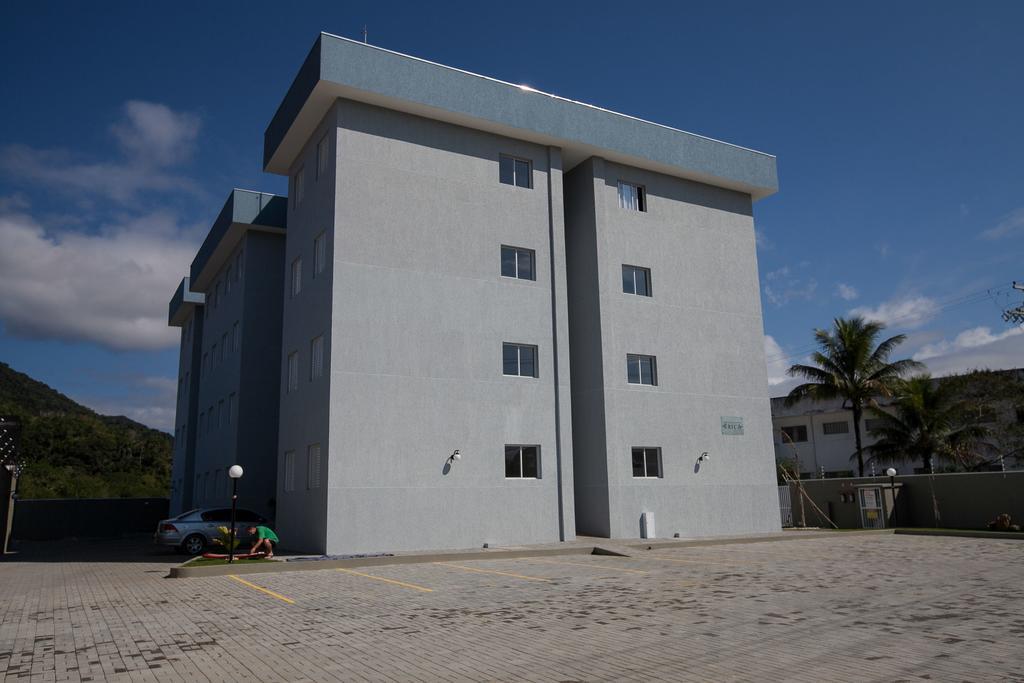 Apartamento Erica Itagua Proximo Da Praia Grande อูบาตูบา ภายนอก รูปภาพ